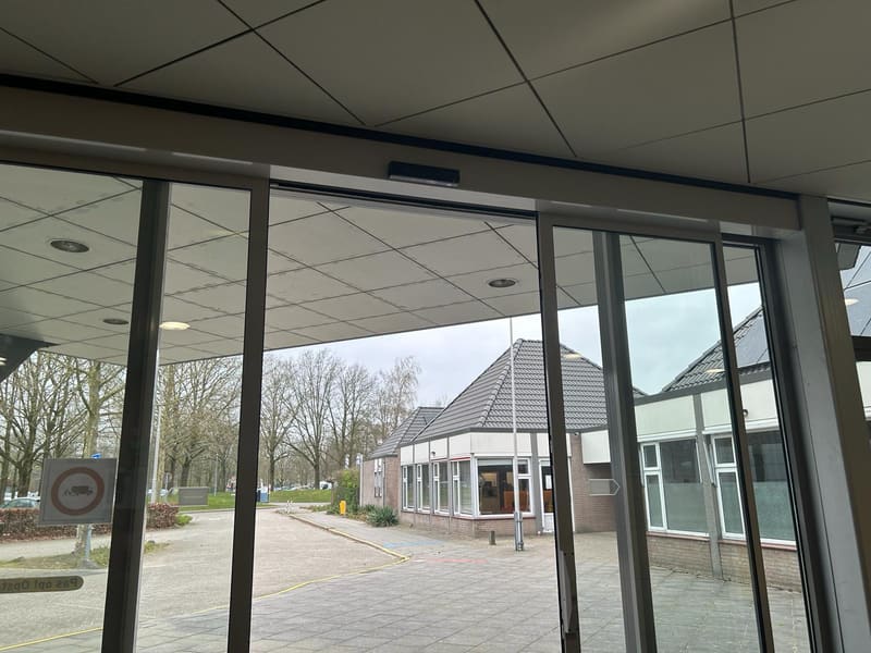 Automatische schuifdeur bij een entree